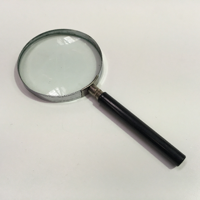 MAGNIFYING GLASS, Black and Chrome